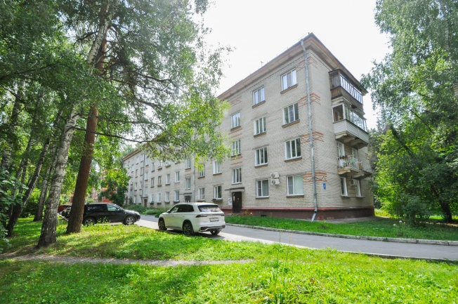 Купить трехкомнатную квартиру в районе Советский в Новосибирске. Вариант № 58492, 30, площадь -  квм, цена 23000000 рублей