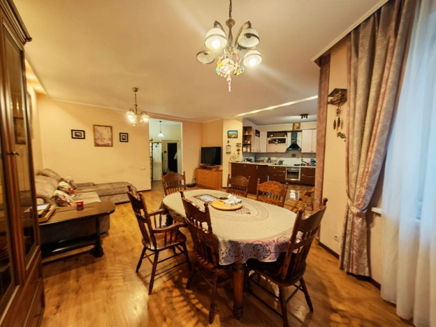 Купить однокомнатную квартиру на улице Юбилейный проспект в Химках. Вариант № 9590282, 6, площадь -  квм, цена 13500000 рублей