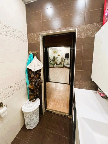 Купить дом на улице Административная в Иркутской области. Вариант № 7634201, 9, площадь -  квм, цена 7250000 рублей