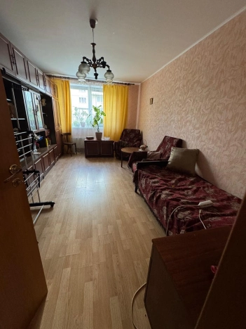 Купить трехкомнатную квартиру на улице Малоохтинский проспект в Санкт-Петербурге. Вариант № 7994726, 9, площадь -  квм, цена 14150000 рублей