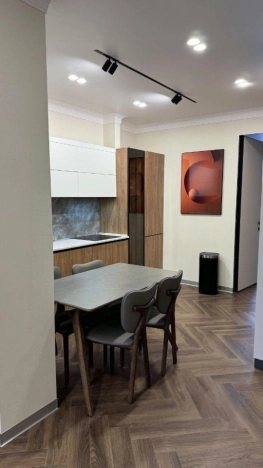 Купить квартиру в Москве. Вариант № 10370328, 8, площадь -  квм, цена 22000000 рублей