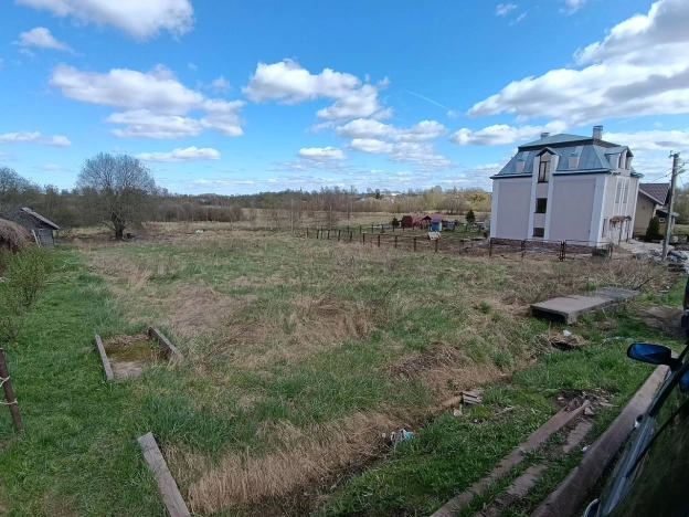 Купить земельный участок в Новгородской области. Вариант № 172312, 10, площадь -  квм, цена 1400000 рублей