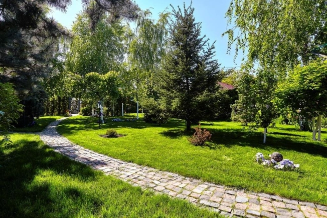 Купить дом на улице Спасская в Краснодаре. Вариант № 6108, 18, площадь -  квм, цена 99000000 рублей