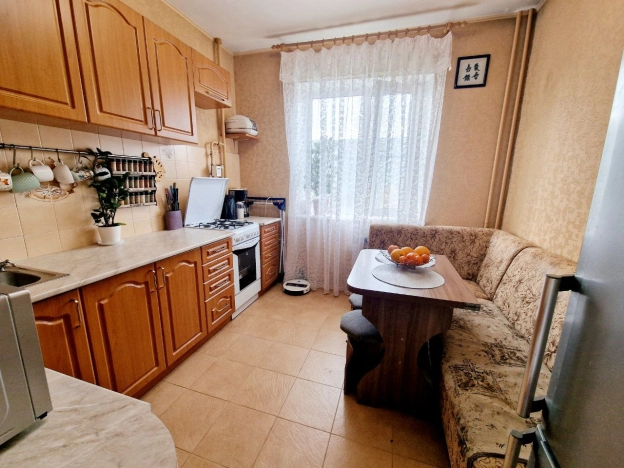 Купить однокомнатную квартиру в Омске. Вариант № 2026310, 10, площадь -  квм, цена 5650000 рублей