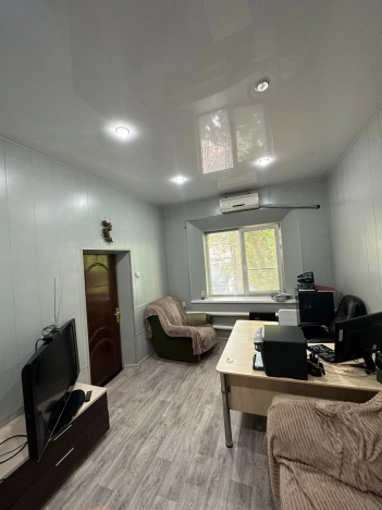 Купить коммерческую недвижимость в Элисте. Вариант № 7281, 8, площадь -  квм, цена 19000000 рублей