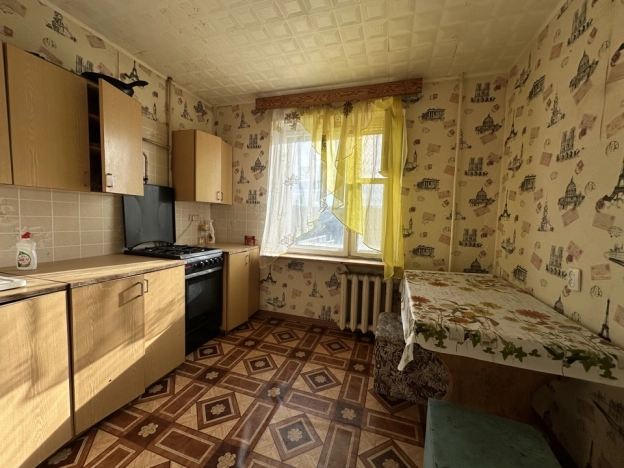 Купить двухкомнатную квартиру в Ярославской области. Вариант № 6277552, 6, площадь -  квм, цена 3500000 рублей