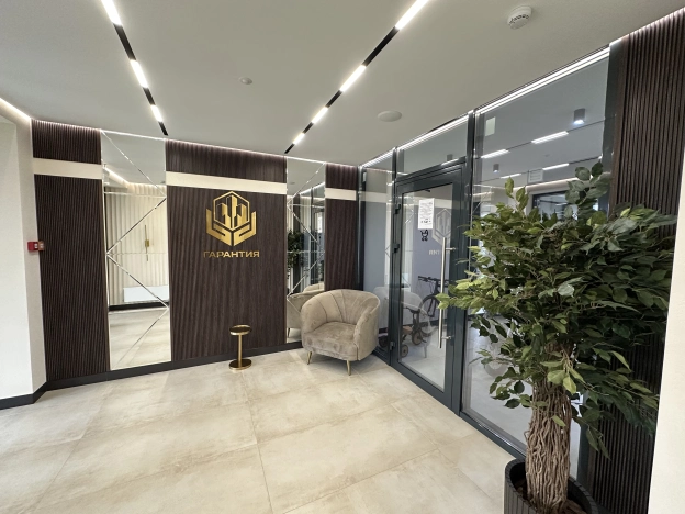 Купить квартиру на улице Обрывная в Краснодаре. Вариант № 15740, 10, площадь -  квм, цена 7340000 рублей