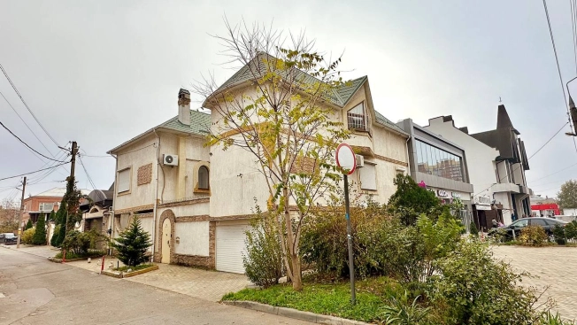 Купить дом на улице Гаражная в Краснодаре. Вариант № 35322, 2, площадь -  квм, цена 60000000 рублей