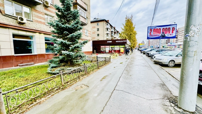 Снять торговые помещения в Микрорайоне Богдана Хмельницкого в Новосибирске. Вариант № 10207482, 1, площадь -  квм, цена 120000 рублей