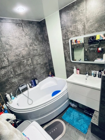 Купить однокомнатную квартиру в Ленинградской области. Вариант № 8003616, 16, площадь -  квм, цена 8000000 рублей