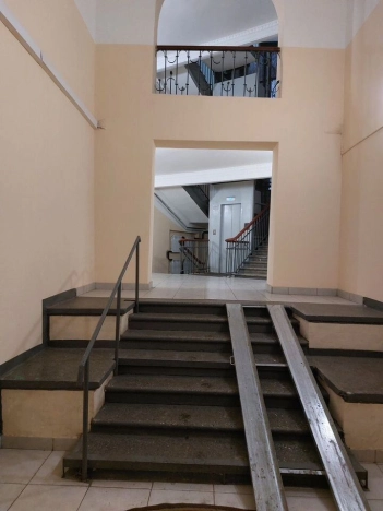 Купить квартиру в Москве. Вариант № 9697036, 21, площадь -  квм, цена 41400000 рублей