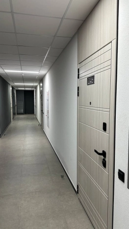 Купить четырехкомнатную квартиру в Новосибирской области. Вариант № 9453542, 8, площадь -  квм, цена 12990000 рублей