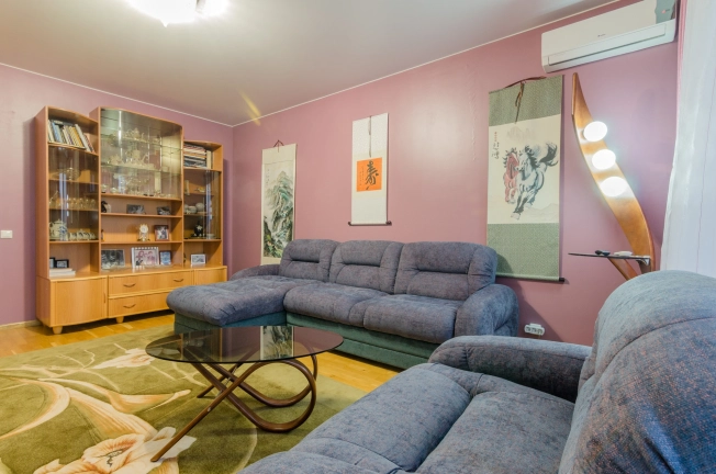 Купить четырехкомнатную квартиру в Вологде. Вариант № 14804, 23, площадь -  квм, цена 33250000 рублей