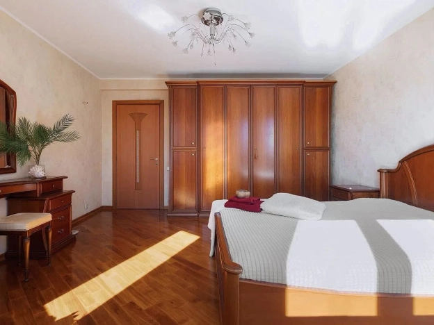 Купить четырехкомнатную квартиру у метро Тушинская в Москве. Вариант № 8474438, 2, площадь -  квм, цена 30500000 рублей