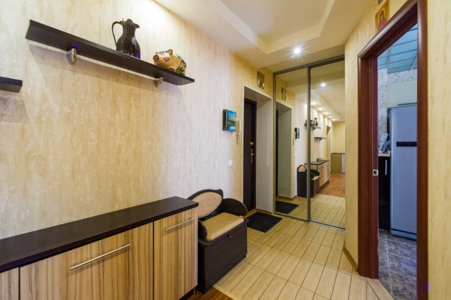 Купить трехкомнатную квартиру на улице Вишнёвая в Рязани. Вариант № 952811, 3, площадь -  квм, цена 7600000 рублей