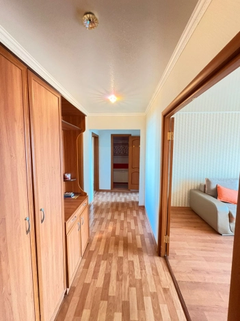 Снять квартиру в Тобольске. Вариант № 10215185, 8, площадь -  квм, цена 42000 рублей