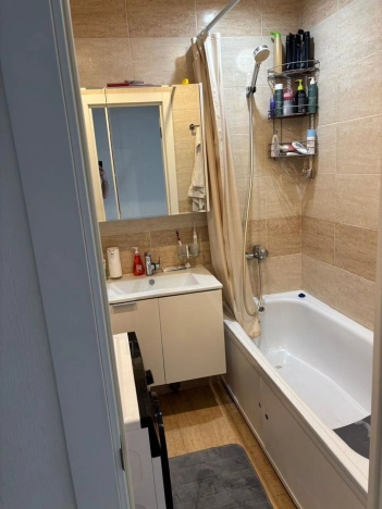 Купить двухкомнатную квартиру в районе Приморский в Санкт-Петербурге. Вариант № 45636, 8, площадь -  квм, цена 12990000 рублей