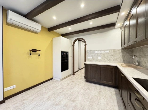 Купить квартиру в Москве. Вариант № 8599674, 4, площадь -  квм, цена 26000000 рублей