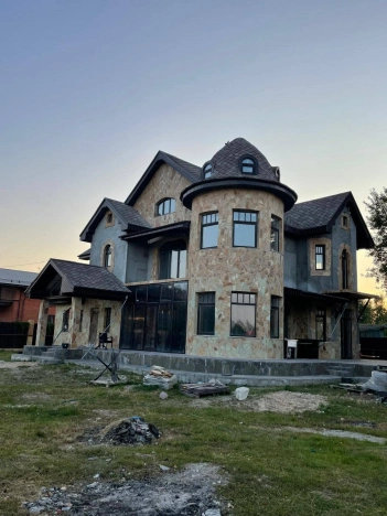 Купить дом в районе Выборгский в Санкт-Петербурге. Вариант № 40728, 7, площадь -  квм, цена 61500000 рублей