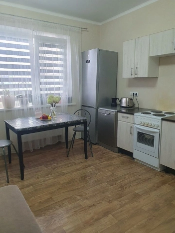 Купить однокомнатную квартиру в Ростовской области. Вариант № 10009041, 6, площадь -  квм, цена 5550000 рублей