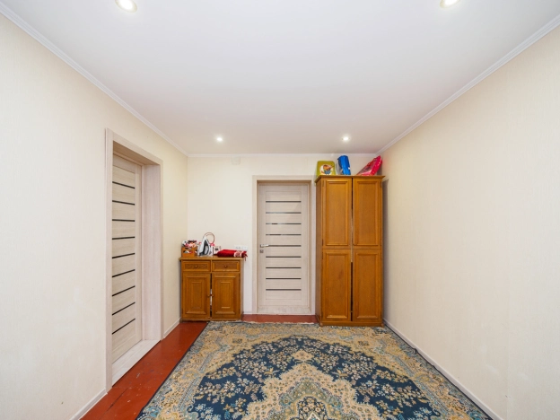 Купить дом в Микрорайоне Порт-Артур в Омске. Вариант № 7247877, 6, площадь -  квм, цена 5900000 рублей