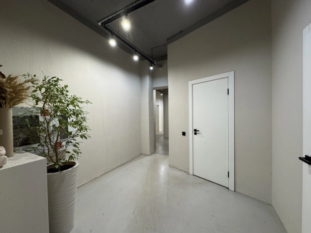 Купить коммерческую недвижимость свободного назначения в Нижнем Новгороде. Вариант № 740759, 25, площадь -  квм, цена 44000000 рублей