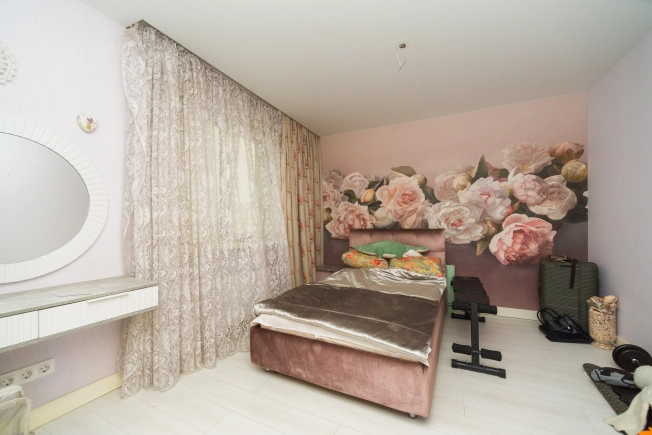 Купить трехкомнатную квартиру в Рязанской области. Вариант № 9816297, 0, площадь -  квм, цена 15500000 рублей