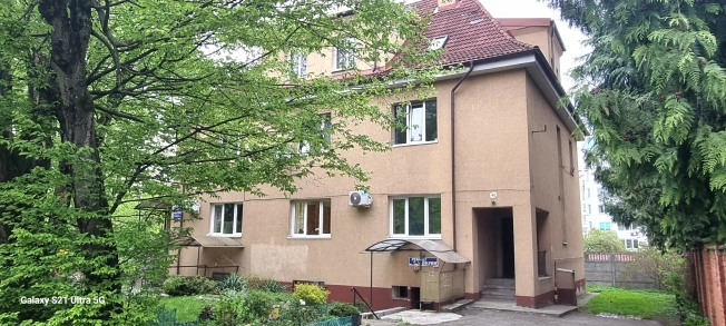 Купить четырехкомнатную квартиру в Калининграде. Вариант № 18504, 27, площадь -  квм, цена 10300000 рублей