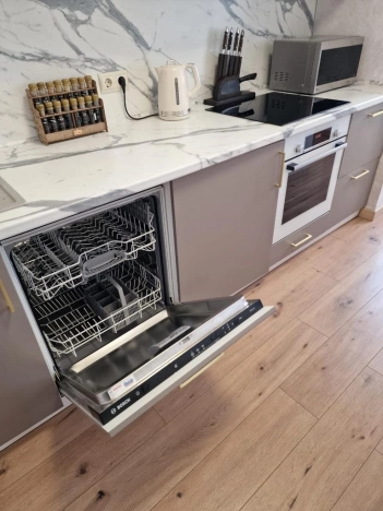 Купить квартиру на улице Коммунаров в Краснодаре. Вариант № 2676410, 1, площадь -  квм, цена 14500000 рублей