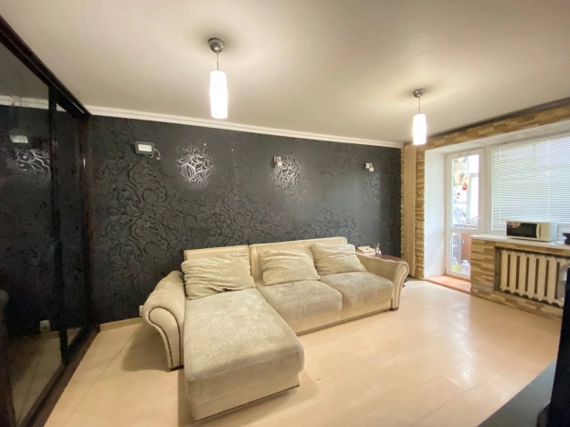 Купить двухкомнатную квартиру на вторичке на улице Набережная реки Мойки в Пензе. Вариант № 4825188, 1, площадь -  квм, цена 3590000 рублей