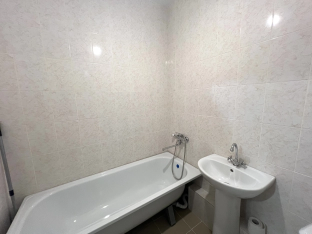 Купить однокомнатную квартиру в Краснодаре. Вариант № 10083568, 10, площадь -  квм, цена 5000000 рублей