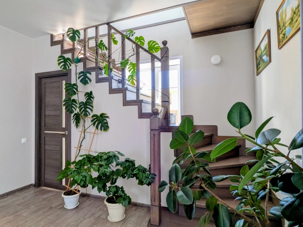 Купить дом на улице Жуковского в Новосибирске. Вариант № 1367950, 9, площадь -  квм, цена 15180000 рублей