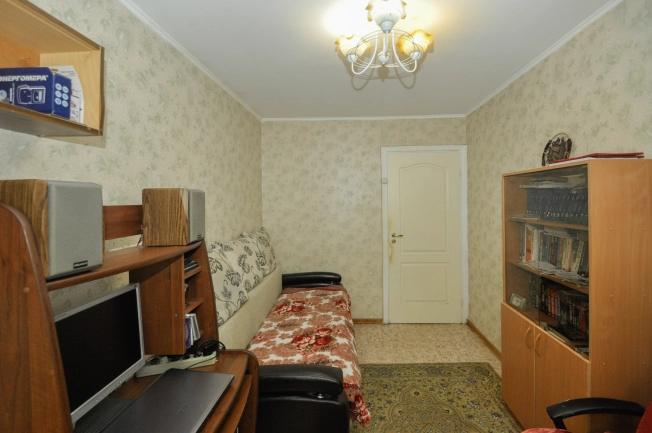 Купить трехкомнатную квартиру в районе Советский в Новосибирске. Вариант № 2480793, 18, площадь -  квм, цена 8200000 рублей