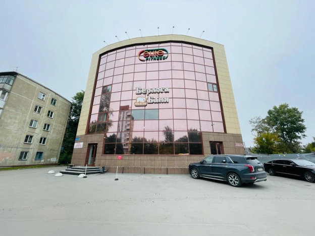 Снять коммерческую недвижимость в Новосибирске. Вариант № 1748, 3, площадь -  квм, цена 26000 рублей