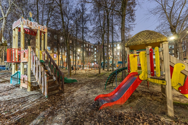 Купить трехкомнатную квартиру на улице Илимская в Москве. Вариант № 10214719, 37, площадь - квм, цена 32000000 рублей