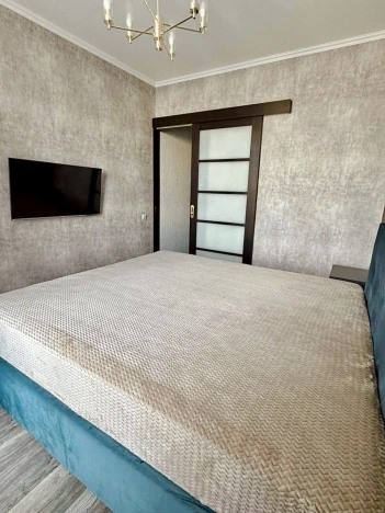 Купить двухкомнатную квартиру на улице Красная в Краснодаре. Вариант № 5317182, 9, площадь -  квм, цена 19500000 рублей