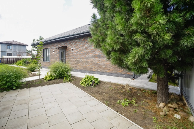 Купить дом в Микрорайоне Порт-Артур в Омске. Вариант № 3402730, 23, площадь -  квм, цена 18990000 рублей