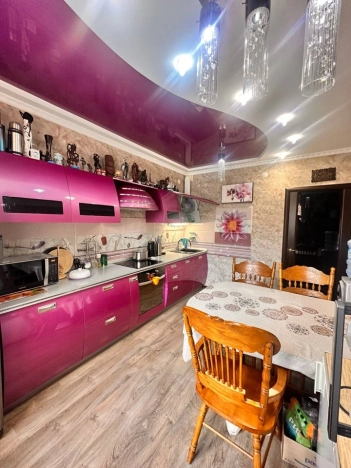 Купить квартиру на улице Комарова в Улан-Удэ. Вариант № 8535062, 25, площадь -  квм, цена 17500000 рублей