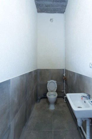 Снять коммерческую недвижимость в Тобольске. Вариант № 1115, 25, площадь -  квм, цена 180000 рублей