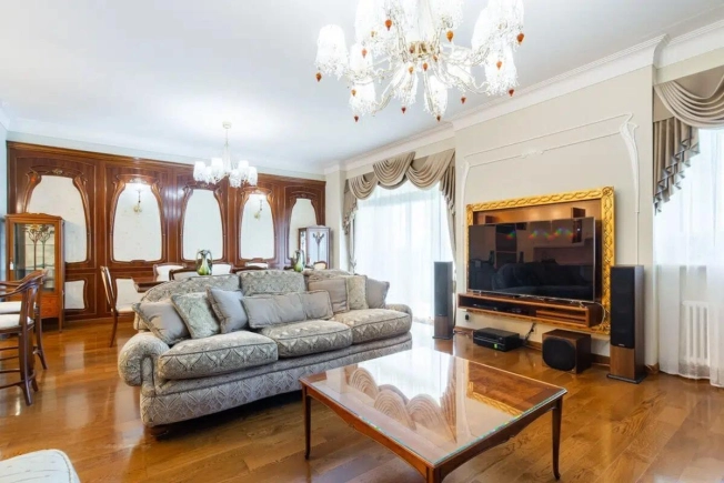 Купить квартиру в Москве. Вариант № 9222042, 5, площадь -  квм, цена 150000000 рублей