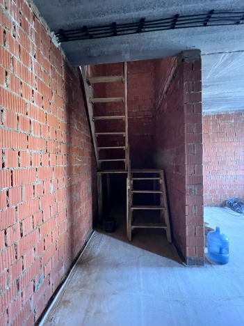 Купить двухкомнатную квартиру в Микрорайоне Ручейный, Сыктывкар в Сыктывкаре. Вариант № 4811029, 12, площадь -  квм, цена 5800000 рублей