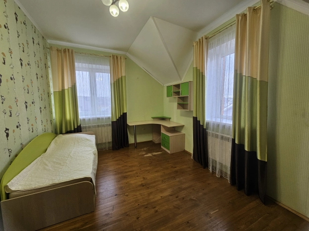 Снять дом в Тюменской области. Вариант № 5572, 14, площадь -  квм, цена 130000 рублей