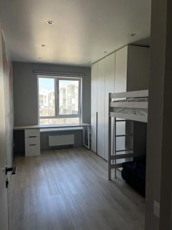 Купить трехкомнатную квартиру на улице Малоохтинский проспект в Санкт-Петербурге. Вариант № 8056081, 15, площадь -  квм, цена 17000000 рублей