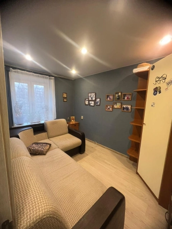 Купить трехкомнатную квартиру в Пушкине. Вариант № 9883138, 16, площадь -  квм, цена 9250000 рублей