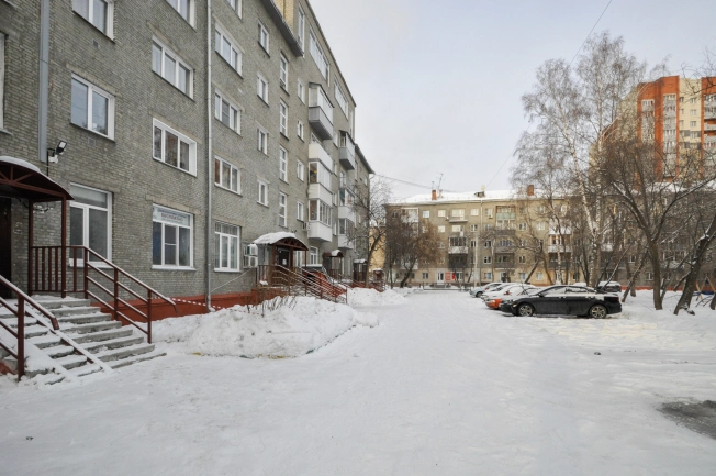 Купить однокомнатную квартиру у метро Студенческая в Новосибирске. Вариант № 3129812, 16, площадь -  квм, цена 3750000 рублей