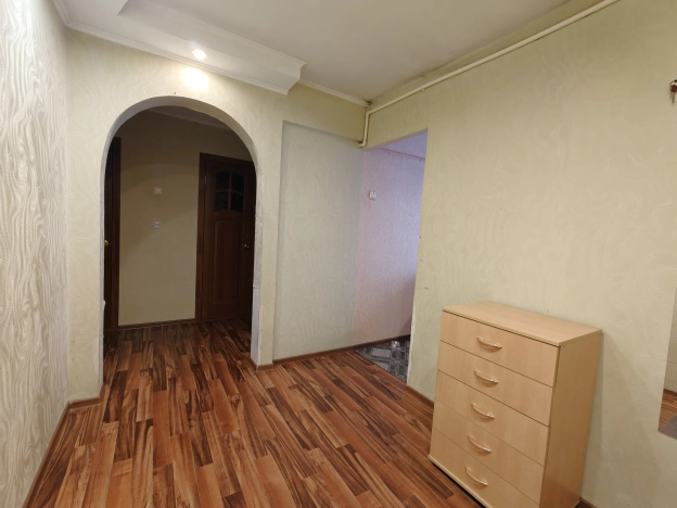 Купить квартиру в Омске. Вариант № 9250487, 17, площадь -  квм, цена 5680000 рублей