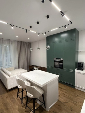 Купить квартиру в Москве. Вариант № 10058076, 8, площадь -  квм, цена 81999000 рублей