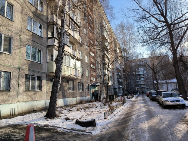 Купить трехкомнатную квартиру на улице Жилмассив в Новосибирской области. Вариант № 9406193, 1, площадь -  квм, цена 4900000 рублей