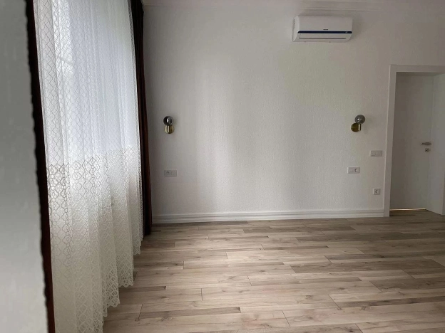 Купить четырехкомнатную квартиру в районе Кировский в Ростове-на-Дону. Вариант № 36476, 7, площадь -  квм, цена 49990000 рублей