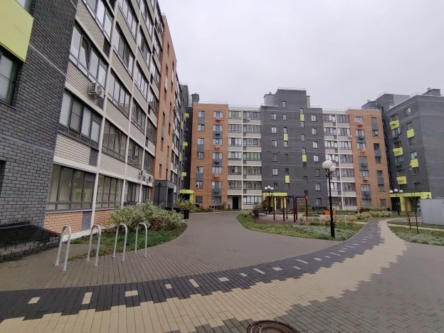 Купить однокомнатную квартиру на улице бульвар Юности в Белгороде. Вариант № 9158153, 5, площадь -  квм, цена 4640000 рублей